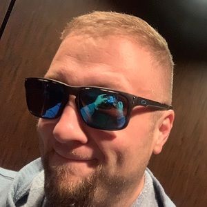 Meet your Posher, Wayne